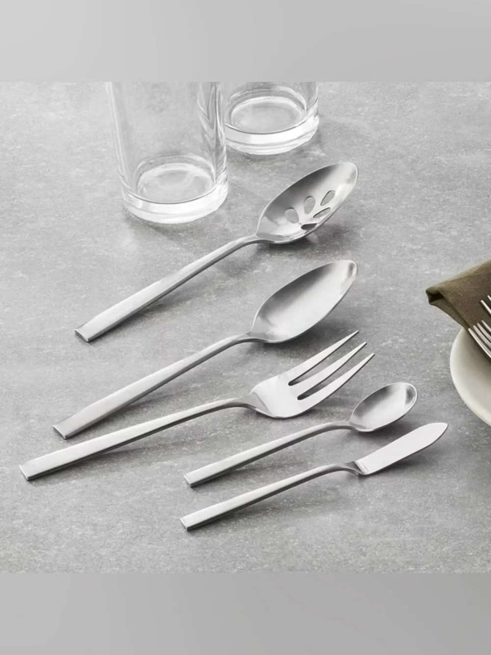 NIB Member's Mark Premium 65 Piece Stainless Steel Flatware Set